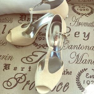 Alfani stilettos leather and patent leather Sz 7m